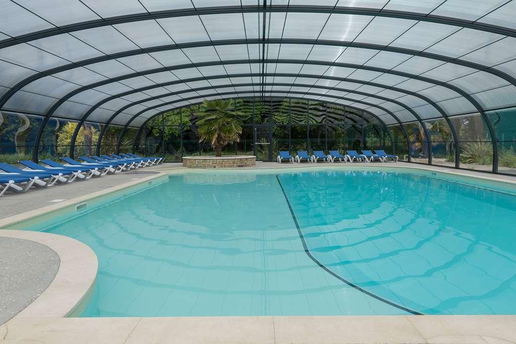 Hotel Du Golf Saint-Laurent Ploemel Зручності фото