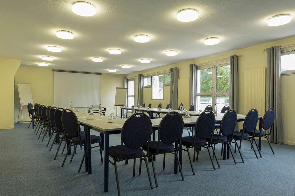 Hotel Du Golf Saint-Laurent Ploemel Зручності фото