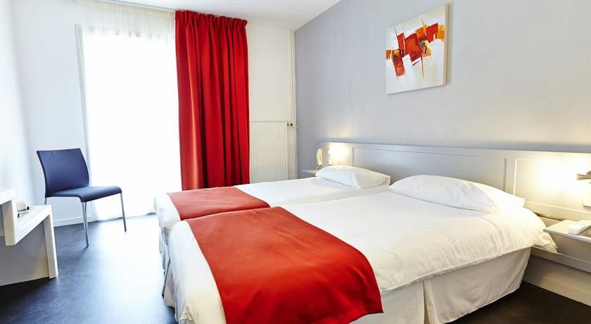 Hotel Du Golf Saint-Laurent Ploemel Екстер'єр фото