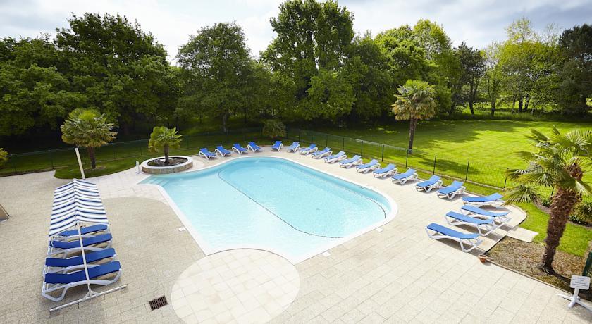 Hotel Du Golf Saint-Laurent Ploemel Екстер'єр фото